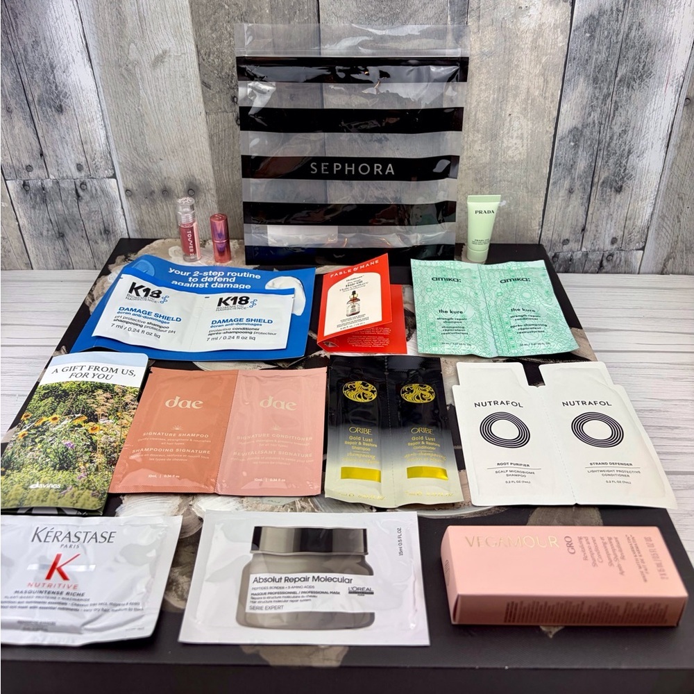 NIB Sephora Beauty Insider Beauty Bundle 14 Piece Sample Set.